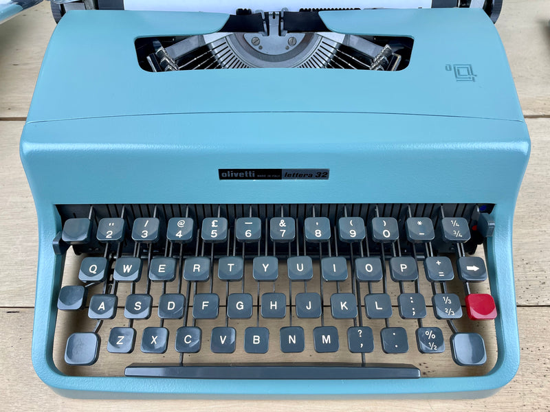Typewriter, 1967 Olivetti Lettera 32