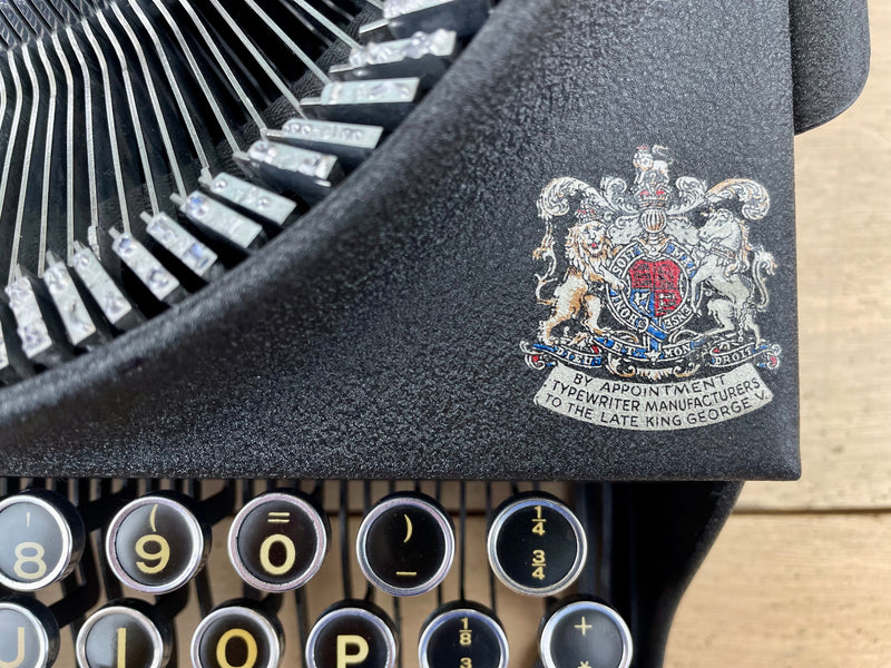 Typewriter, Imperial 1946 The Good Companion 1