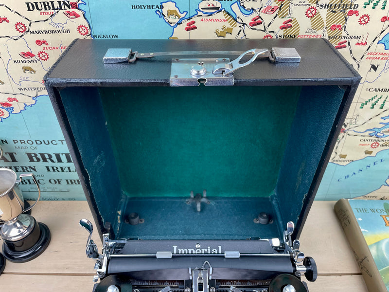 Typewriter, 1941 Imperial Good Companion No1