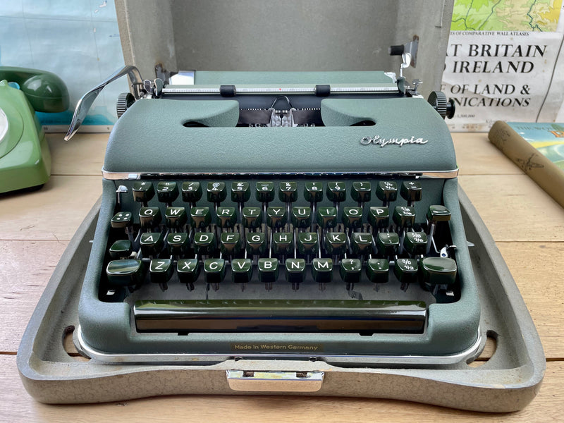 Typewriter, 1957 Olympia SM 2