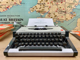 Typewriter, Olympia Traveller de Luxe S