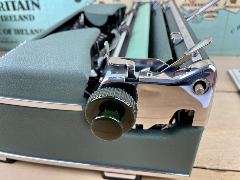 Typewriter, 1957 Olympia SM3