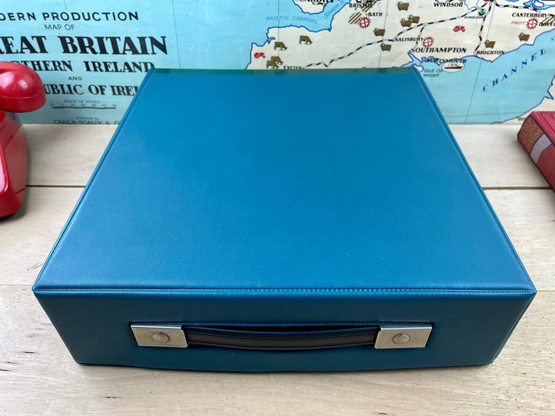 Typewriter, Olivetti Dora - Red