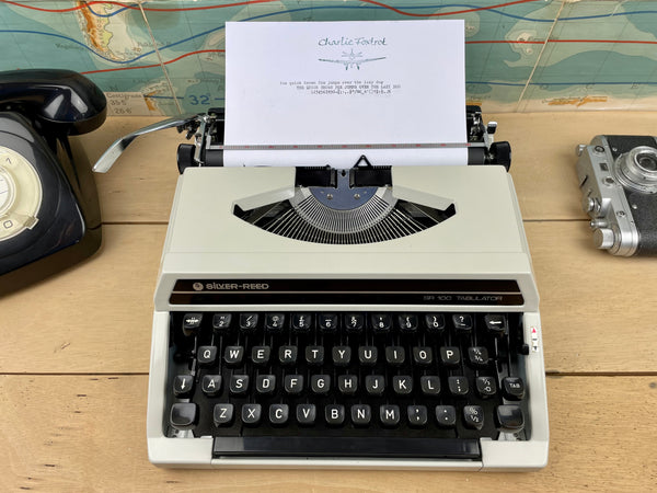 Silver Reed 100 Typewriter