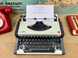Olympia Traveller de Luxe Typewriter