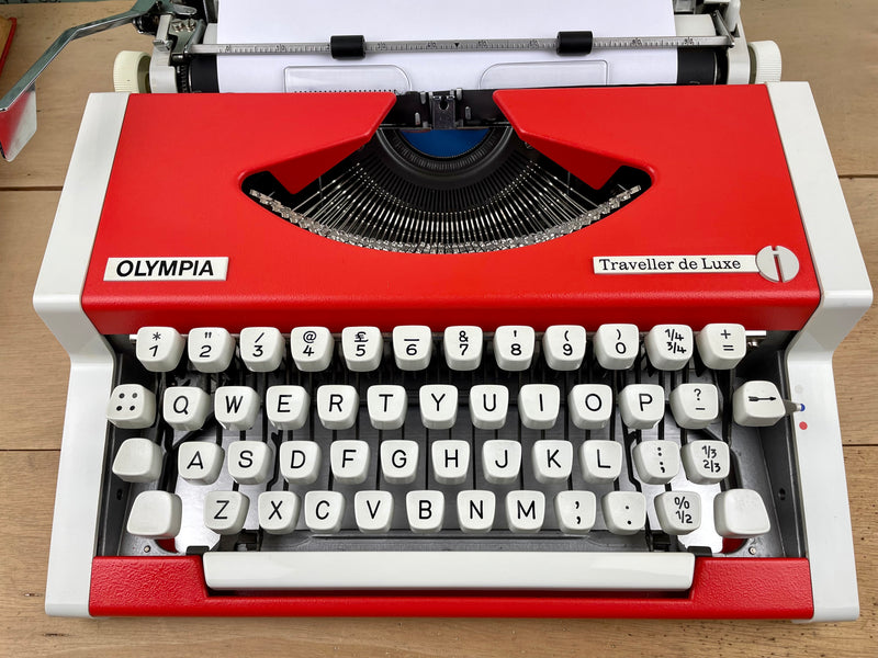 Typewriter, 1971 Red Olympia Traveller de Luxe