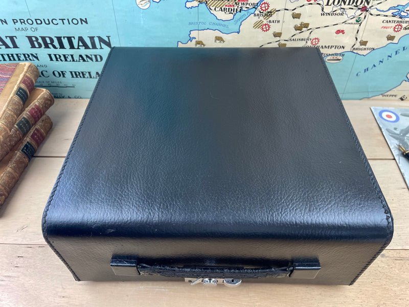 Typewriter, 1937 Imperial The Good Companion No 1