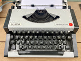 Typewriter, Olympia Traveller de Luxe