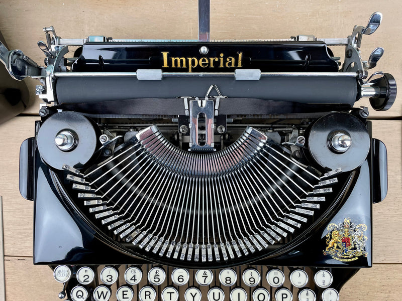 Typewriter, 1937 Imperial The Good Companion No 1