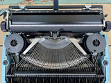 Typewriter,  Silver Reed De Luxe