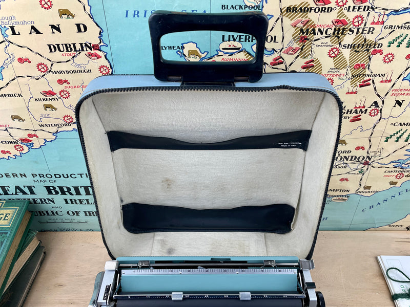 Typewriter, 1967 Olivetti Lettera 32