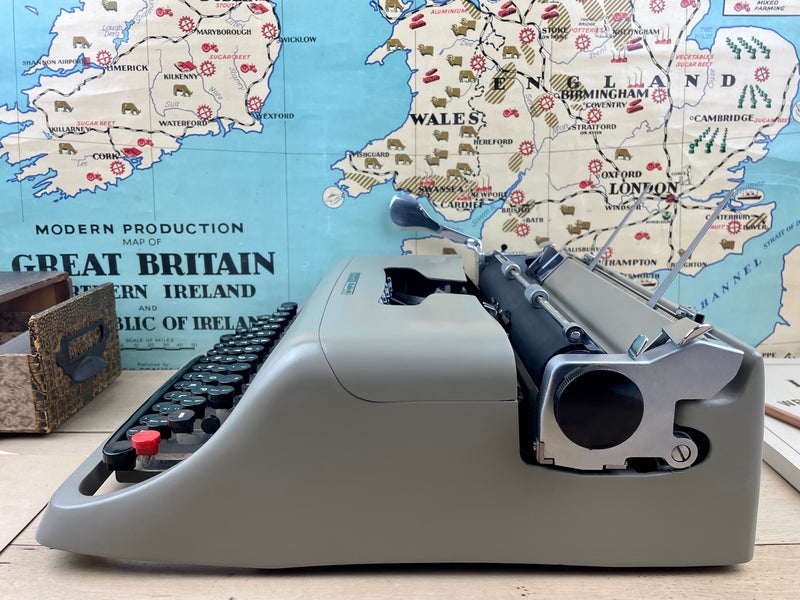 Typewriter, 1965 Olivetti Studio 44