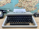 Typewriter, Olivetti Dora