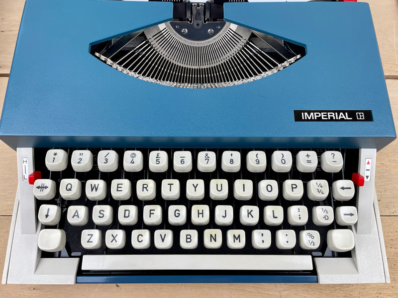 Typewriter, Imperial 220