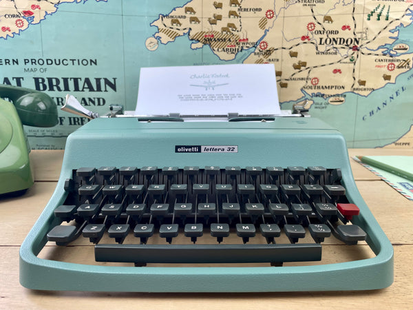 Typewriter, 1970 Olivetti Lettera 32