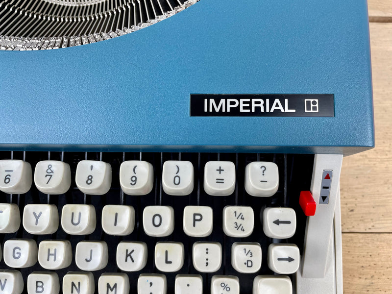 Typewriter, Imperial 220