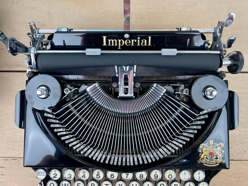 Typewriter, 1937 Imperial The Good Companion No 1