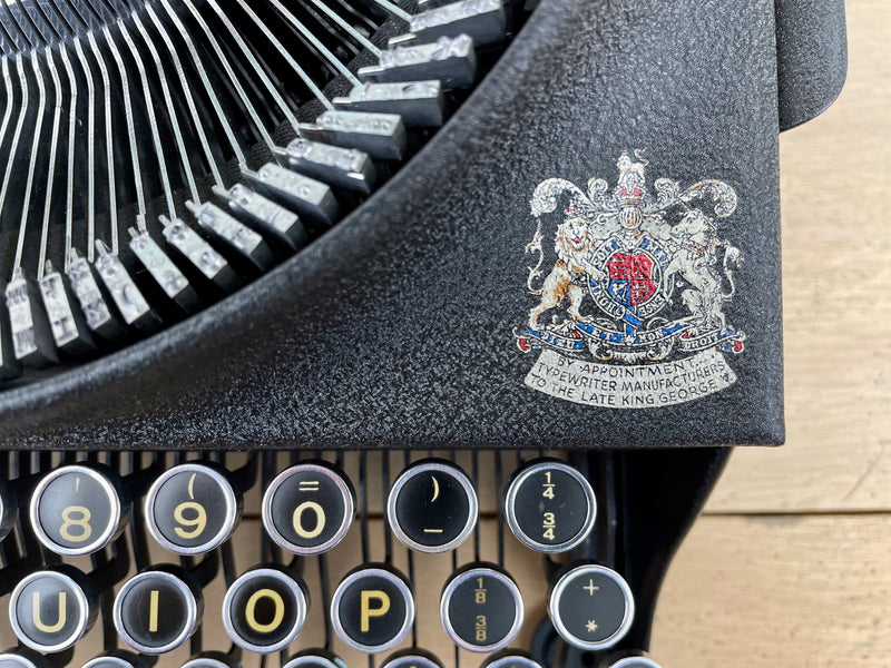 Typewriter, 1946 Imperial Good Companion No1