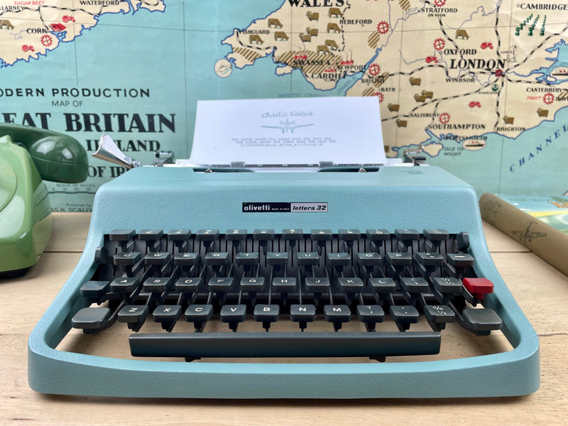 Typewriter, 1967 Olivetti Lettera 32