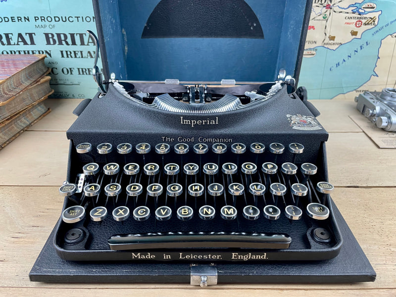 Typewriter, 1945 Imperial Good Companion No1