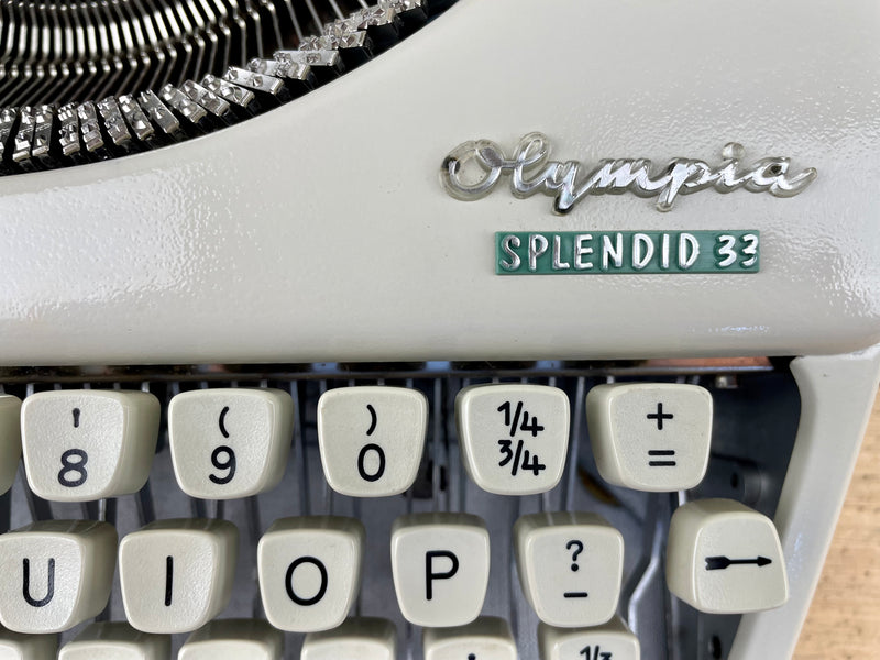 Typewriter, 1965 Olympia Splendid 33
