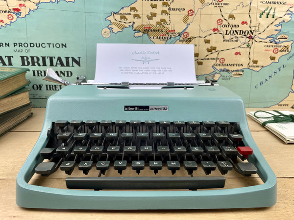 Typewriter, 1967 Olivetti Lettera 32