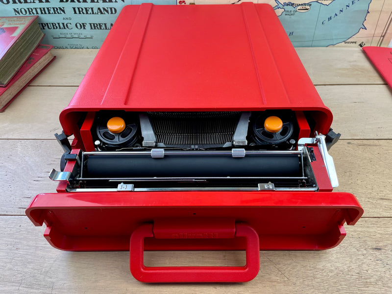 Typewriter, Olivetti Valentine