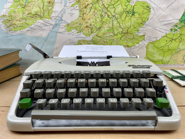 Typewriter, 1968 Olympia Splendid 66