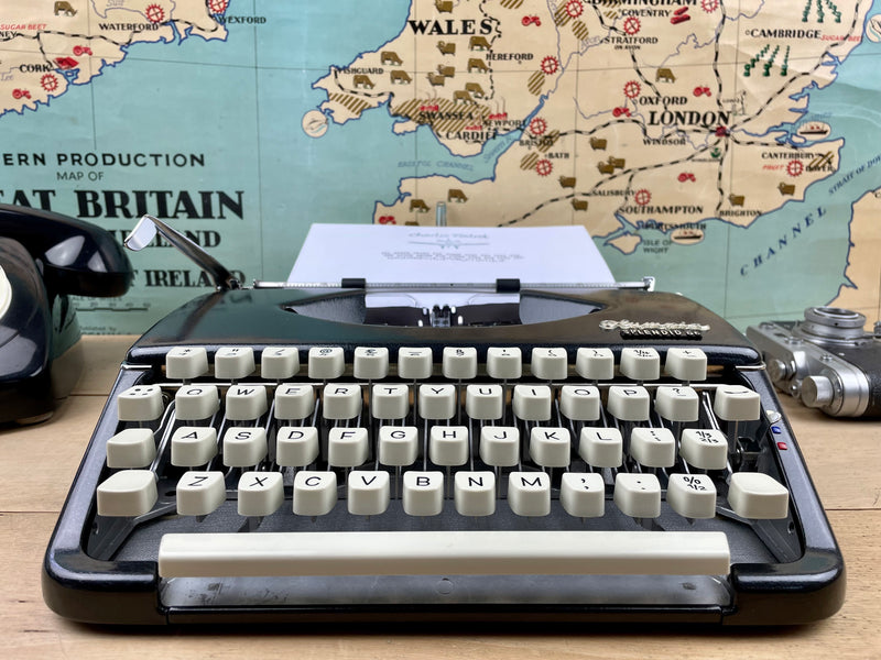 Typewriter, 1966 Olympia Splendid 66