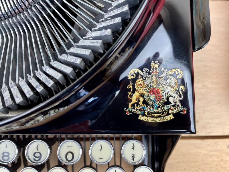 Typewriter, 1939 Imperial The Good Companion 1