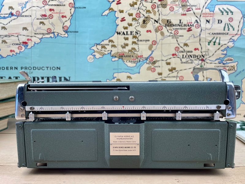 Typewriter, 1957 Olympia SM3