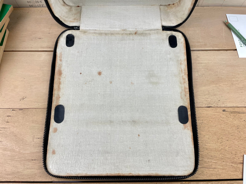 Typewriter, 1971 Olivetti Lettera 32