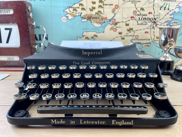 Typewriter, Imperial 1946 The Good Companion 1