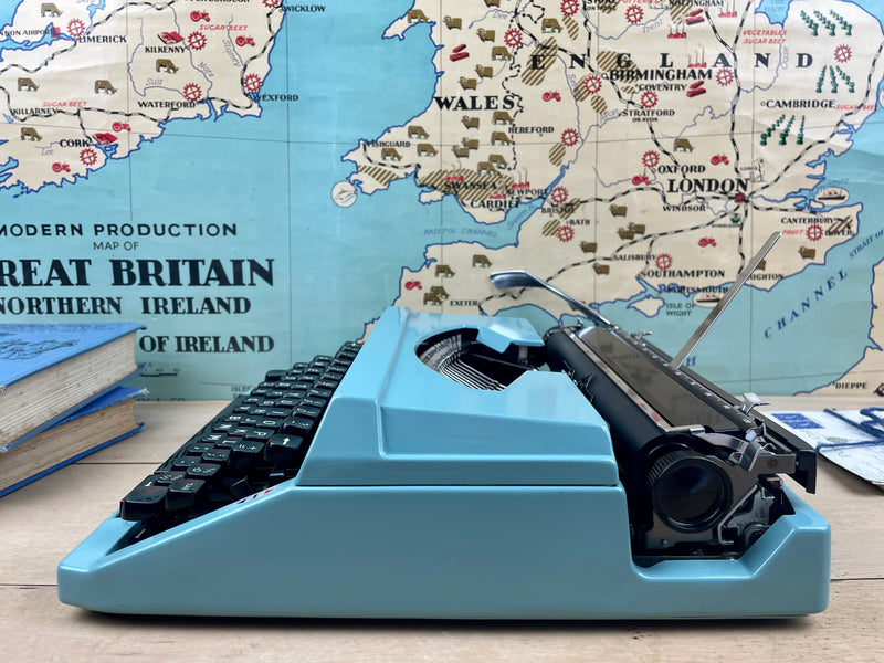 Typewriter,  Silver Reed De Luxe