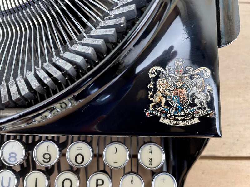 Typewriter, 1936 Imperial The Good Companion No 1