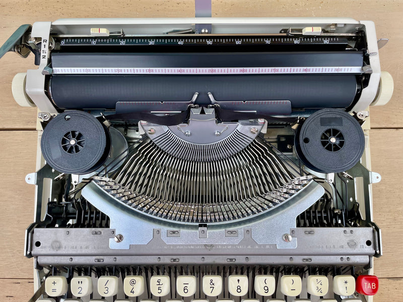 Typewriter, Brother Deluxe 1350 – Charlie Foxtrot