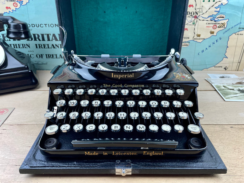 Typewriter, 1937 Imperial The Good Companion No 1