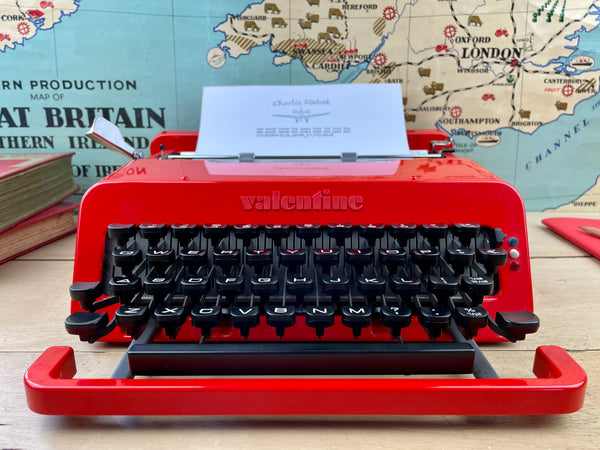 Typewriter, Olivetti Valentine