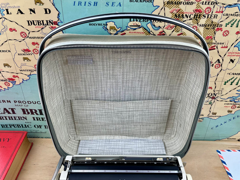 Typewriter, Brother Deluxe 1350 – Charlie Foxtrot