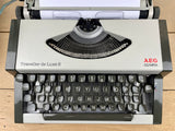 Typewriter, Olympia Traveller de Luxe S