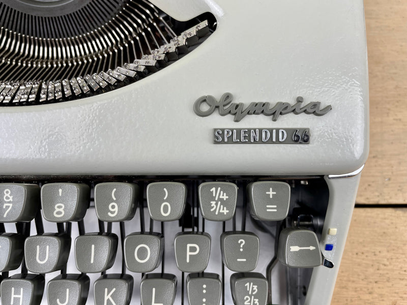 Typewriter, 1968 Olympia Splendid 66