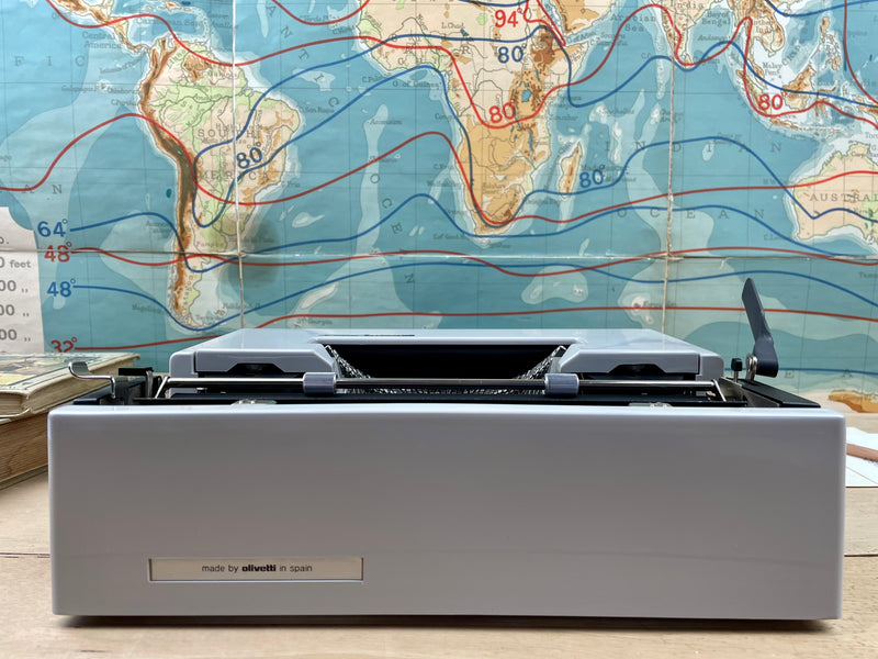 Typewriter, Olivetti Dora