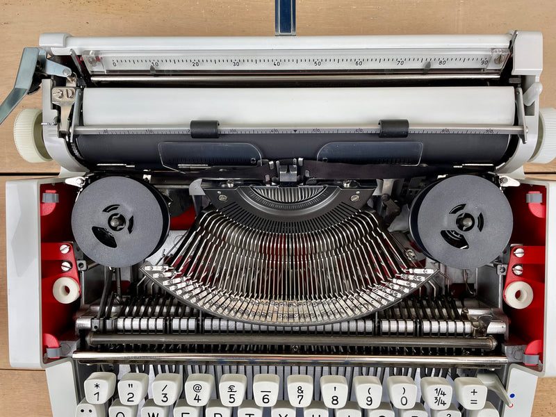 Typewriter, 1971 Red Olympia Traveller de Luxe