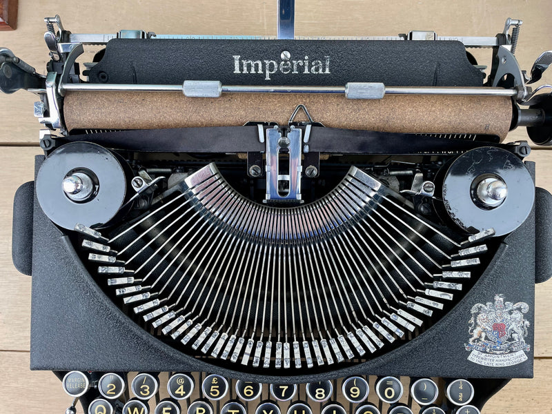 Typewriter, Imperial 1946 The Good Companion 1