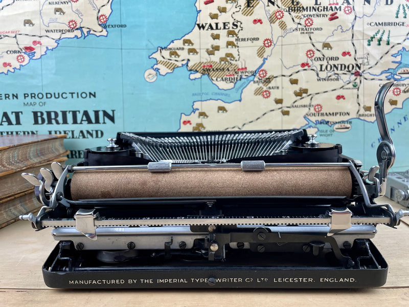Typewriter, 1945 Imperial Good Companion No1