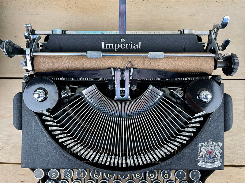 Typewriter, 1945 Imperial Good Companion No1