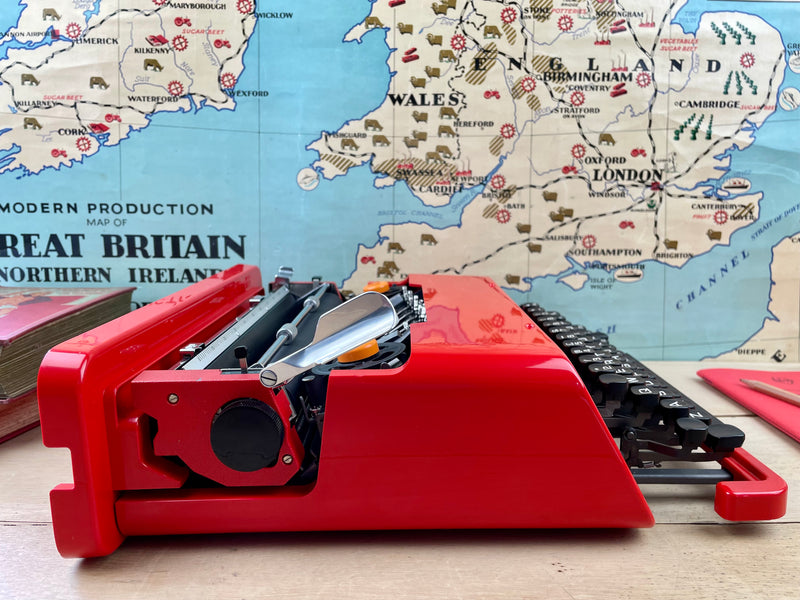 Typewriter, Olivetti Valentine