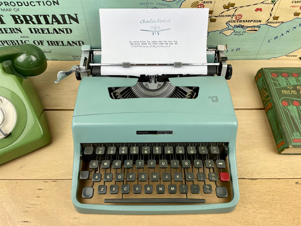 Olivetti Lettera 32 Typewriter