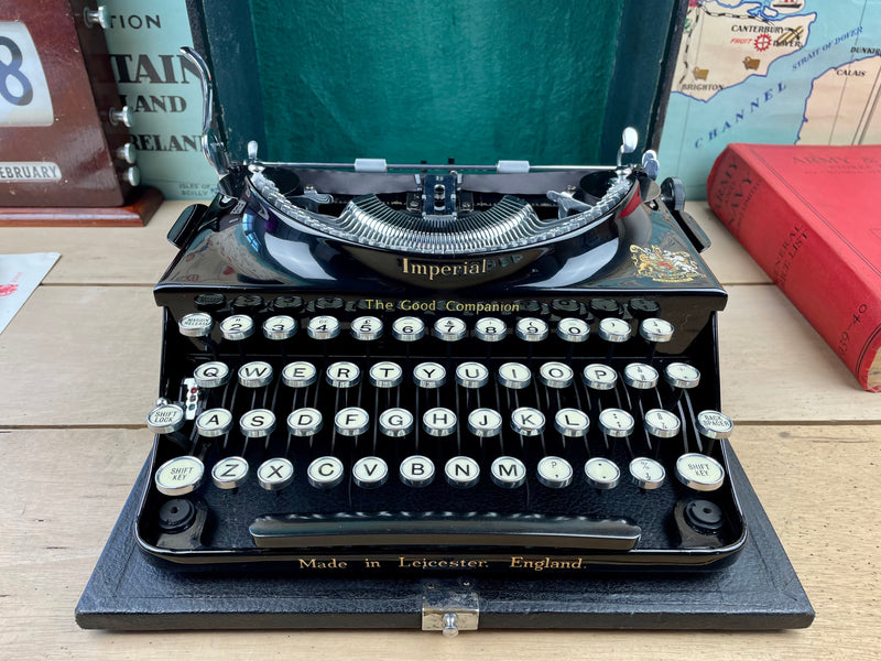 Typewriter, 1939 Imperial The Good Companion 1