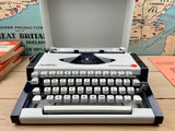 Typewriter, Olympia Traveller de Luxe S